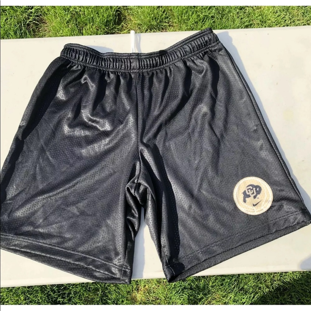 New Women Nike UC Basketball Shorts  L, XL.